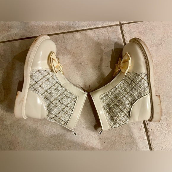 Little girls ankle boots creamy whitete color with bow and zipper size 34 or 2us - Picture 4 of 7